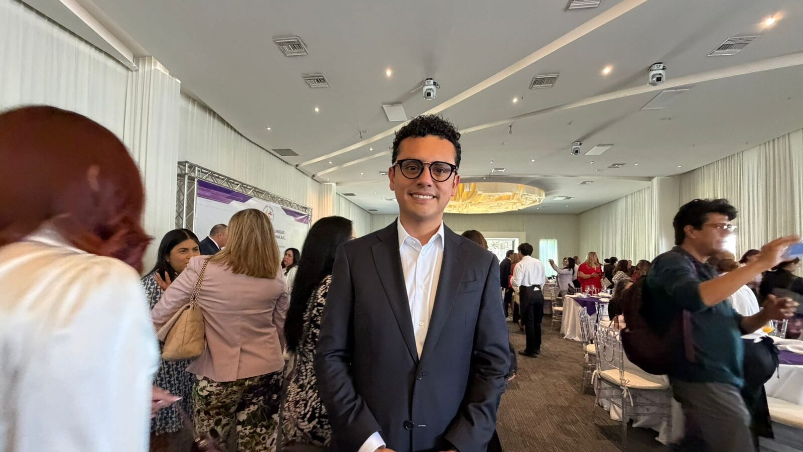 Diputado Eligio Valencia López.