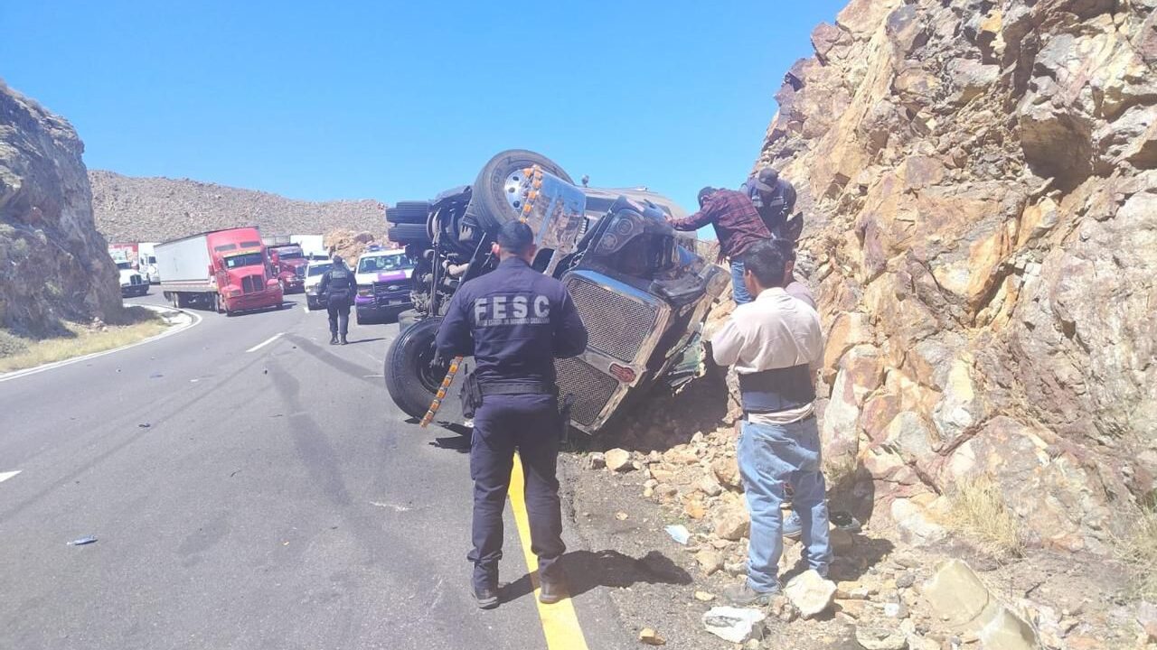 Volcadura en La Rumorosa