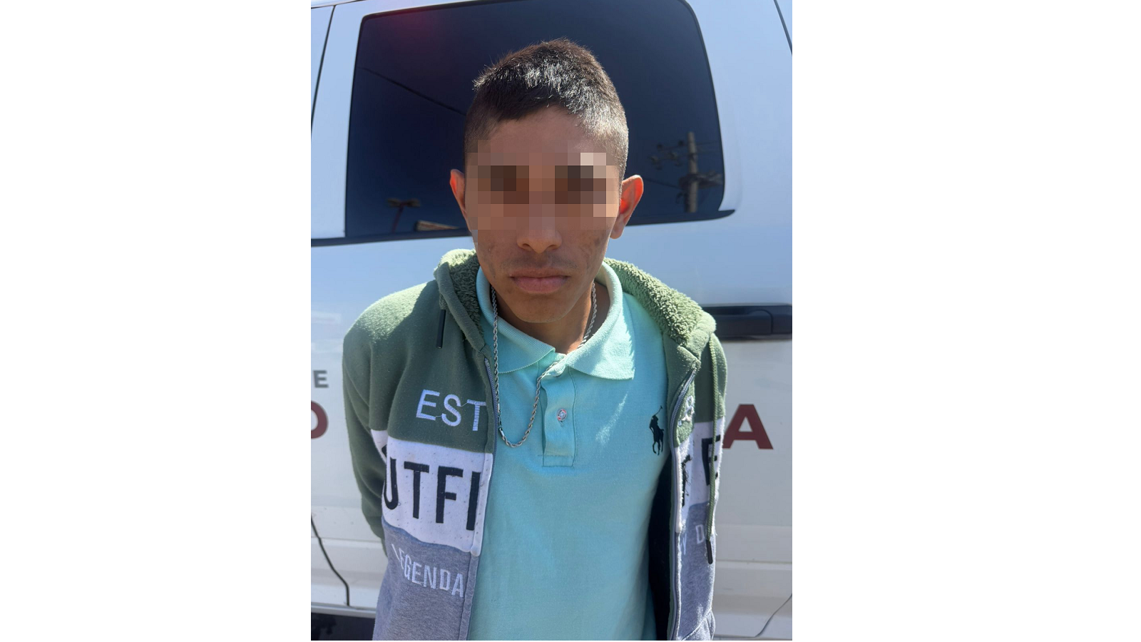 Padre amarró a sus hijos.